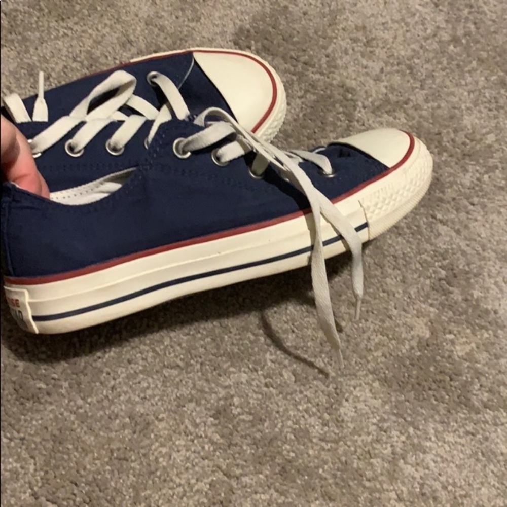 Converse - Picture 2 of 4